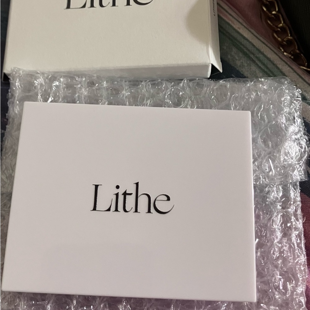 Lithe White Box - Picture 5 of 5